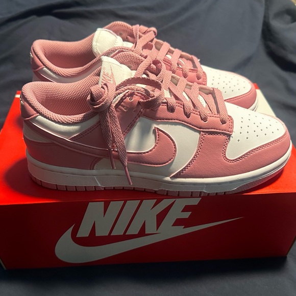 Nike Pink and White Dunk Low Next Nature - Picture 4 of 7